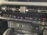 【シートヒーター&ベンチレーション】夏場は涼しい風でお尻や背中の熱やムレを防ぎ、冬はエアコンよりも早く温まってポカポカに!季節を問わず快適に過ごせます。