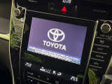 【メーカー純正ナビ】インテリアに溶け込むスタイリッシュな「専用設計」メーカーナビを装備♪視認性や操作性など基本性能にも優れ、より上質なカーライフをお楽しみいただけます。
