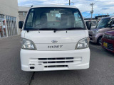 安心して長く乗れる高品質な中古車を常時100台以上展示してます。もし、欲しいクルマが置いてなければ、気軽に声をかけてください。ご希望の車を全国から探します!