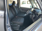 運転席・助手席です
