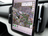 センターディスプレイは12.3インチのサイズとなります 縦型のためナビでは進行方向まで広く見通せます スピードやシフト等の表示もこちらになります