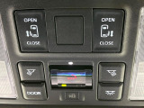【両側パワースライドドア】スマートキーや運転席のスイッチで後席両側スライドドアの開閉が可能♪電動だから力を入れてドアを開ける必要が無く、小さなお子様でも簡単に開け閉めでき快適です♪