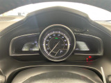 【スピードメーター】メーターがシンプルで見やすく運転しやすいですね!