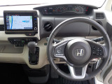 運転席から各種ボタンの操作がしやすいように設計されたデザイン。ドライブなでもスマートに操作ができます♪