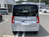 広々とした車内空間に優れた燃費性能。更にデザインも上質で人気のお車です!