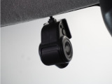 ◆ドライブレコーダー◆映像・音声などを記録する自動車用の装置です。 もしもの事故の際の記録はもちろん、旅行の際の思い出としてドライブの映像を楽しむことができます。