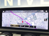 ●純正ナビ:一体感のあるナビは、高級感ある車内を演出してくれます。Bluetooth再生などオーディオ機能も充実しておりますので、運転もより楽しめます♪