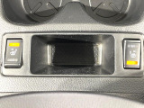 【シートヒーター】寒い日に重宝するシートヒーター!エアコンより早く温まってくれるので寒がりの人も安心ですね♪エアコンの温風は乾燥するから苦手、という方にもをおすすめです。