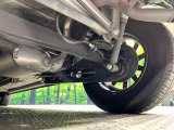 お車を安心してお乗りいただく為には、足回りの定期点検が欠かせません。サービスサポート(有償保証)では無料点検もご提供しており、安心のカーライフをお過ごしいただけるサポート体制が整っています。
