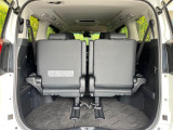【パワーバックドア】スマートキーや運転席のボタンを押すだけでリアゲートが自動で開閉します!荷物を持っている時や、高い位置にあるバックドアを閉める際に便利な機能です♪