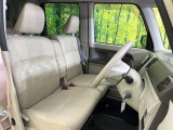 運転席シート廻りは使用感も少なく、良好な状態となっています。丁寧に使われていたことがよくわかりますね。