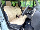 運転席シート廻りは使用感も少なく、良好な状態となっています。丁寧に使われていたことがよくわかりますね。