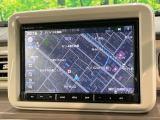 【メーカー純正ナビ】インテリアに溶け込むスタイリッシュな「専用設計」メーカーナビを装備♪視認性や操作性など基本性能にも優れ、より上質なカーライフをお楽しみいただけます。