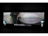 サイドビューカメラとリヤセンサー搭載。バックにするとサイドビューカメラが左前タイヤ横を撮影して、リヤセンサーは後ろに障害物がないか音と色でドライバーに危険を知らせてくれます