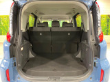 普段のお買い物や通勤、送迎等に十分な荷室スペースを確保しております。セカンドシートを倒すと、大きな荷物の積載も可能です♪