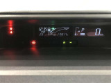 とっても見やすいメーターです。夜間時はラグジュアリーな気分にさせてくれる照明が魅力ですので、夜のドライブも楽しみになりますよ♪