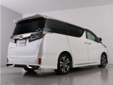 当店では、厳選された車両のみ展示しております。アルファード・ヴェルファイアに特化した専門店ならではの豊富な在庫の中から、お気に入りの一台をお探しください!