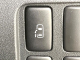 【パワースライドドア】スマートキーや運転席のスイッチでスライドドアの開閉が可能♪電動だから力を入れてドアを開ける必要が無く、小さいお子様でも、重い荷物を持っている時もラクに開け閉めできます♪