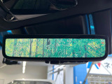 【デジタルインナーミラー】後席の大きな荷物や同乗者で後方が確認しづらい時でも安心!カメラが撮影した車両後方の映像をルームミラー内に表示。クリアな視界で状況の確認が可能です!