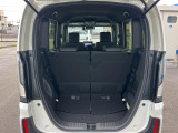 普段のお買い物や通勤、送迎等に十分な荷室スペースを確保しております。セカンドシートを倒すと、大きな荷物の積載も可能です♪
