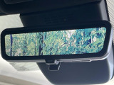 【デジタルインナーミラー】後席の大きな荷物や同乗者で後方が確認しづらい時でも安心!カメラが撮影した車両後方の映像をルームミラー内に表示。クリアな視界で状況の確認が可能です!