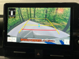 【バックカメラ】駐車時に後方がリアルタイム映像で確認できます。大型商業施設や立体駐車場での駐車時や、夜間のバック時に大活躍!運転スキルに関わらず、今や必須となった装備のひとつです!