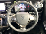 【純正革巻きステアリング】上質な革を使用することで、手にしっかり馴染みとても運転しやすいハンドルです♪