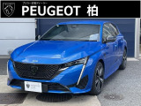 ライオンの牙を模した盾に伸びるデイライト&多面的グリッドパターンの大型グリル。
