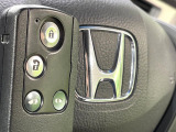 【Hondaスマートキー】カバンやポケットに入れたままでもドアの施錠・解錠が可能なスマートキーを装備。エンジンのオン・オフ時もカギを取り出す必要が無いからとっても便利です♪