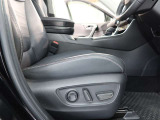 パワーシート搭載。微妙な調整が手軽にでき、ピッタリなポジションで運転することが可能です。