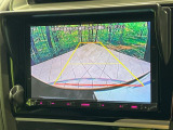 【バックカメラ】駐車時に後方がリアルタイム映像で確認できます。大型商業施設や立体駐車場での駐車時や、夜間のバック時に大活躍!運転スキルに関わらず、今や必須となった装備のひとつです!
