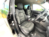 運転席シート廻りは使用感も少なく、良好な状態となっています。丁寧に使われていたことがよくわかりますね。