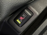 【シートヒーター】寒い日に重宝するシートヒーター!エアコンより早く温まってくれるので寒がりの人も安心ですね♪エアコンの温風は乾燥するから苦手、という方にもをおすすめです。