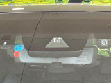 【トヨタセーフティセンス】走行中に前方の車両等を認識し、衝突しそうな時は警報とブレーキで衝突回避と被害軽減をアシスト。より安全にドライブをお楽しみいただけます。