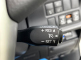 【クルーズコントロール】高速道路もラクラク走行。アクセルを離しても一定速度で走行ができ、長距離運転時の負担を軽減!加速・減速も簡単なスイッチ操作で調整できます。
