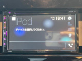 【ディスプレイオーディオ】視認性が高いディスプレイ付きオーディオを装備♪操作性も良好で直感的なソース選択が可能です。
