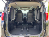 普段のお買い物や通勤、送迎等に十分な荷室スペースを確保しております。セカンドシートを倒すと、大きな荷物の積載も可能です♪