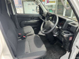 運転席!乗り降りもしやすいです!
