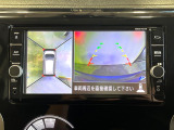 【アラウンドビューモニター】専用のカメラにより、上から見下ろしたような視点で360度クルマの周囲を確認することができます☆死角部分も確認しやすく、狭い場所での切り返しや駐車もスムーズに行えます。