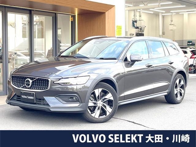 V60クロスカントリー プラス B5 AWD 4WD