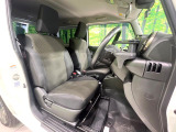 運転席シート廻りは使用感も少なく、良好な状態となっています。丁寧に使われていたことがよくわかりますね。