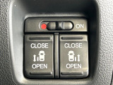 【両側パワースライドドア】スマートキーや運転席のスイッチで後席両側スライドドアの開閉が可能♪電動だから力を入れてドアを開ける必要が無く、小さなお子様でも簡単に開け閉めでき快適です♪