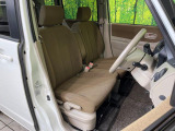 運転席シート廻りは使用感も少なく、良好な状態となっています。丁寧に使われていたことがよくわかりますね。