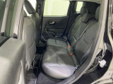 ショールームでは、認定中古車に加え、最新のニューモデルも各種取り揃えております。見学や試乗はもちろん、専門スタッフによるアドバイスなど、様々なサービスを通して、「ジープのある生活」をご体感いただけます
