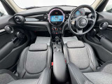 こちらのお車はMINI NEXT鶴ヶ島に展示中です。☆お問合せをお待ちしてます!