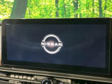 【メーカー純正12.3型ナビ】インテリアに溶け込むスタイリッシュな「専用設計」メーカーナビを装備♪視認性や操作性など基本性能にも優れ、より上質なカーライフをお楽しみいただけます。