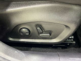 自動車保険について。正規ディーラーだけの特別なブランド保険に加入いただけます。基本補償に加え5つの項目をカバーする「プレミアムプラス」と、長期契約による安定した保険料で、さらなる安心と満足を提供します