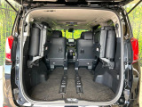 普段のお買い物や通勤、送迎等に十分な荷室スペースを確保しております。セカンドシートを倒すと、大きな荷物の積載も可能です♪