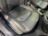 ショールームでは、認定中古車に加え、最新のニューモデルも各種取り揃えております。見学や試乗はもちろん、専門スタッフによるアドバイスなど、様々なサービスを通して、「ジープのある生活」をご体感いただけます