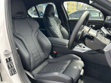 M スポーツ・シート(ランバー・サポート〔運転席&助手席、電動調節式〕、電動調節式サイド・サポート付シートバック〔運転席&助手席〕)